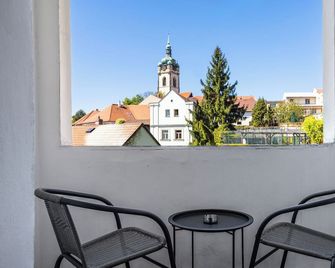 Hotel Jaro - Mělník - Balcón