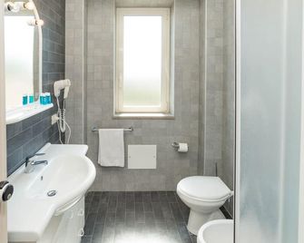Hotel Baia Del Sole - Civitavecchia - Bad