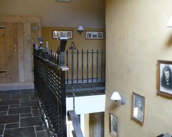 B&B Kamer en Aambeeld - Zoutleeuw - Escaleras