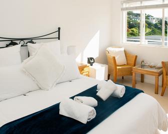 Boulders Beach Hotel, Cafe and Curio - Simon's Town - Bedroom