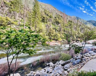 Yosemite View Lodge - El Portal - Outdoor view