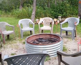 Cabin #B - West M-72 Hwy - Grayling - Patio