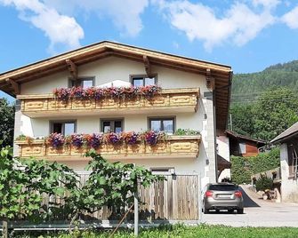 Studio, Shower or Bath, WC, Balcony - Gästehaus Zwischenberger - Obervellach (Spittal an der Drau) - Edificio