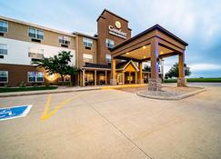4 Best Hotels In Independence Iowa Hotels From 86 Night Kayak