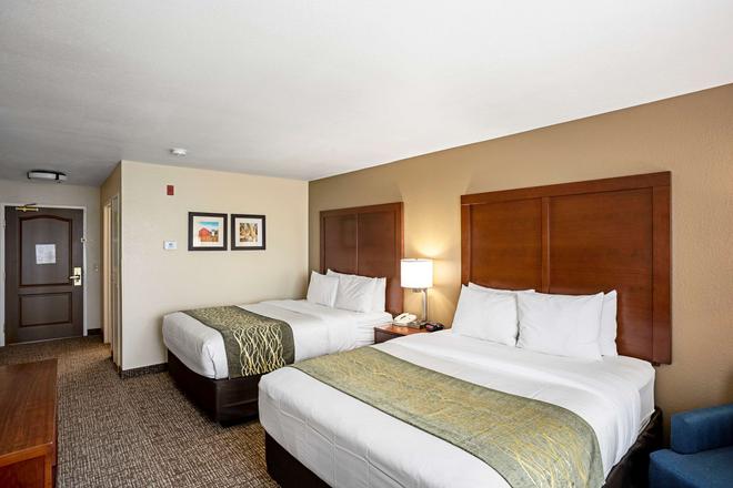 Comfort Inn And Suites 108 1 2 7 Independence Hotel Deals