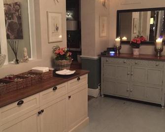 The Squirrel - Godalming