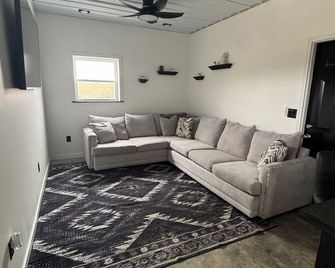 1 Bed/1 Bath Guest House - Hillsboro - Sala de estar