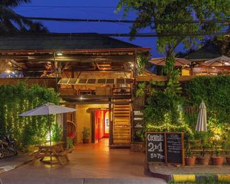 Rikitikitavi - Kampot - Gebäude
