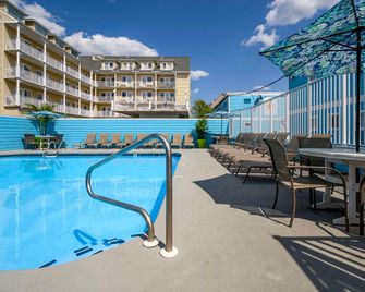 Madison Beach Motel - אושן סיטי - בריכה