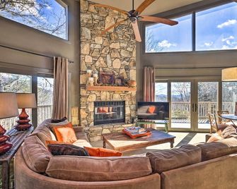 Luxe Rumbling Bald Home w/ Deck & Mountain View - Lake Lure - Living room