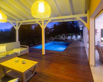 The Grey Houses - Grand-Bourg - Piscine