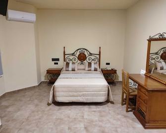 Hotel Novo - Ponferrada - Bedroom