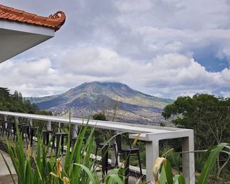 Arkaluna Resort & Adventure - Kintamani - Balcon