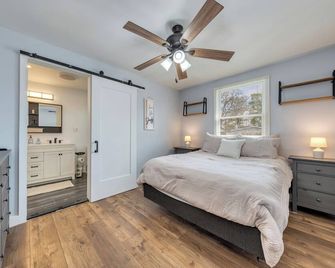 Bella Villa - Pet Friendly! Sleeps 10 - Villas - Bedroom