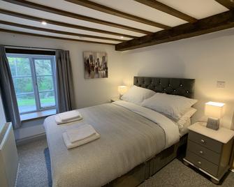 Swan House Tea Room and Bed & Breakfast - Lydney - Habitación