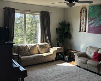 Sage & Sky - Ranch Style Home - Hays - Wohnzimmer