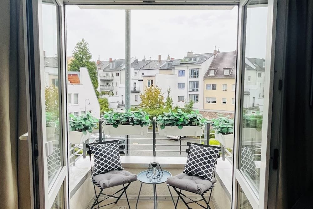 Ready-to-live-in design apartment next to Beethovenhalle with underground parking space - بون - شرفة