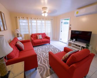Peaceful Hideaway - Christiansted - Living room