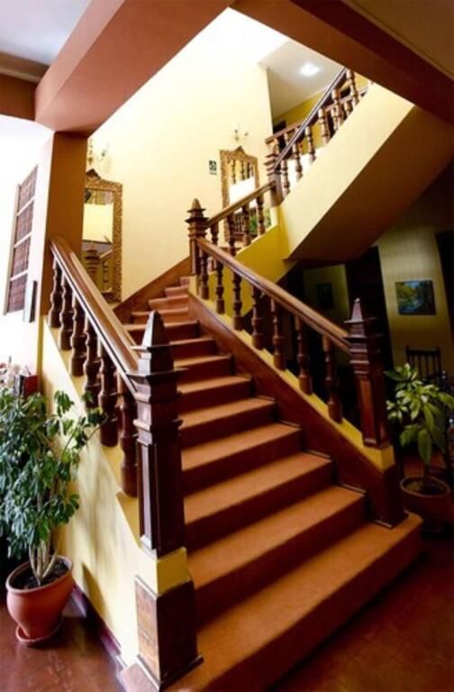 دي إم هوتلز أياكوتشو