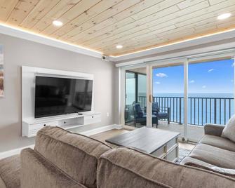 Spectacular Oceanfront Escape - Unit 704 - Ocean City - Living room