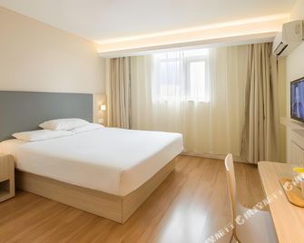 Hanting Hotel (Tianjin Weiguo Road) - Tianjin - Bedroom