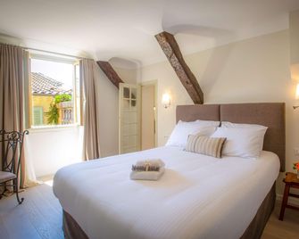 Hotel Les Armoiries - Valbonne - Bedroom