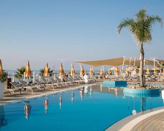 Asterias Beach Hotel - Agia Napa - Pool