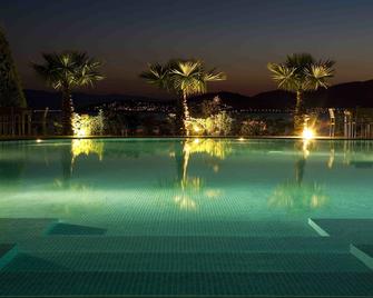 Valis Resort Hotel - Vólos - Pool