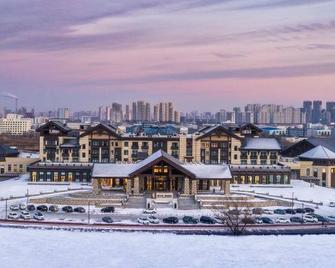 Maple Leaf Village Hot Spring Resort - Harbin - Building