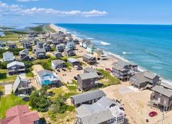 Oceanfront, Dog-Friendly House w/ Shared Pool, Free WiFi, Ocean Views - Buxton - Plaża