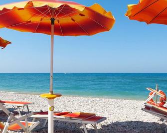 Lovely apartment for 6 people with A/C, TV, patio, panoramic view and parking - Torino di Sangro - Beach