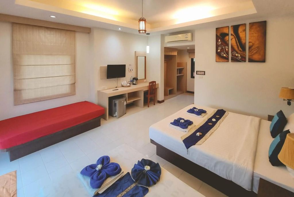 جولدن باي كوتيدج