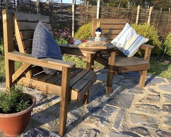 Anfodd Countryside Retreats - Llanfyrnach - Patio