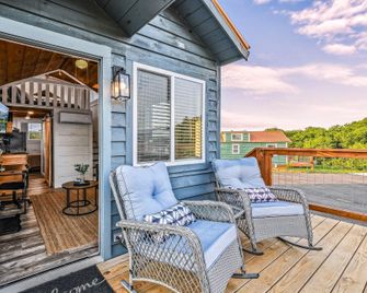 Sojourn Lodging - Sevierville - Balcony