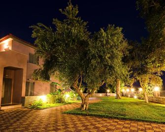 호텔 시아스 방갈로 - 아기오스 아브구스티노스 - 야외뷰