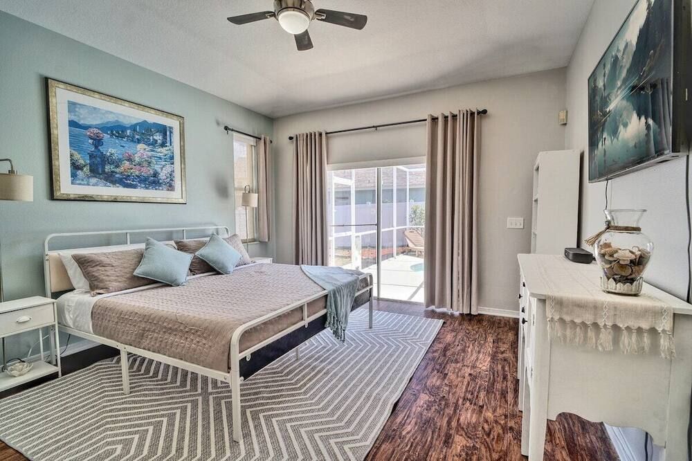 3214 W Bay Ave · Relaxing Retreat:Poolside Escape - Tampa - Bedroom