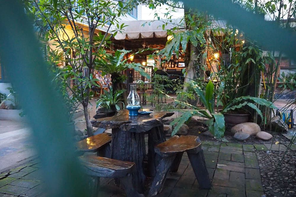 Stay With Me Guesthouse