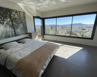 Magnifique Villa Dans les Hauteurs Avec vue Imprenable, Piscine et Jacuzzi - Solliés Farlède - Chambre