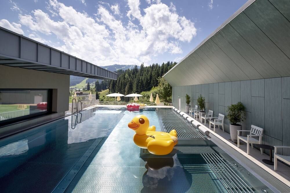 Familienhotel Felsenhof - Flachau - Pool