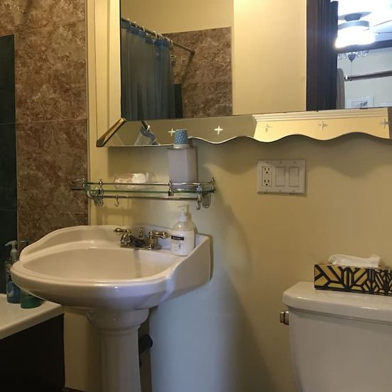 Bathroom view of A Night to Remember B & B