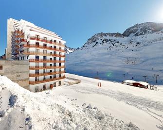 2 bedroom nice apartment in La Mongie - Barèges - Gebouw