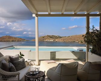 Ydor Hotel & Spa by Sandglass - Vourkari