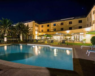 Hôtel Mercure Cannes Mandelieu - Cannes - Pool