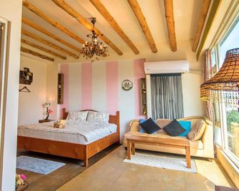 Seville Countrified B&b - Hualien City - Quarto