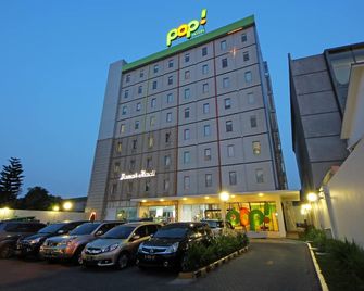 Pop! Hotel Tebet Jakarta - Jakarta