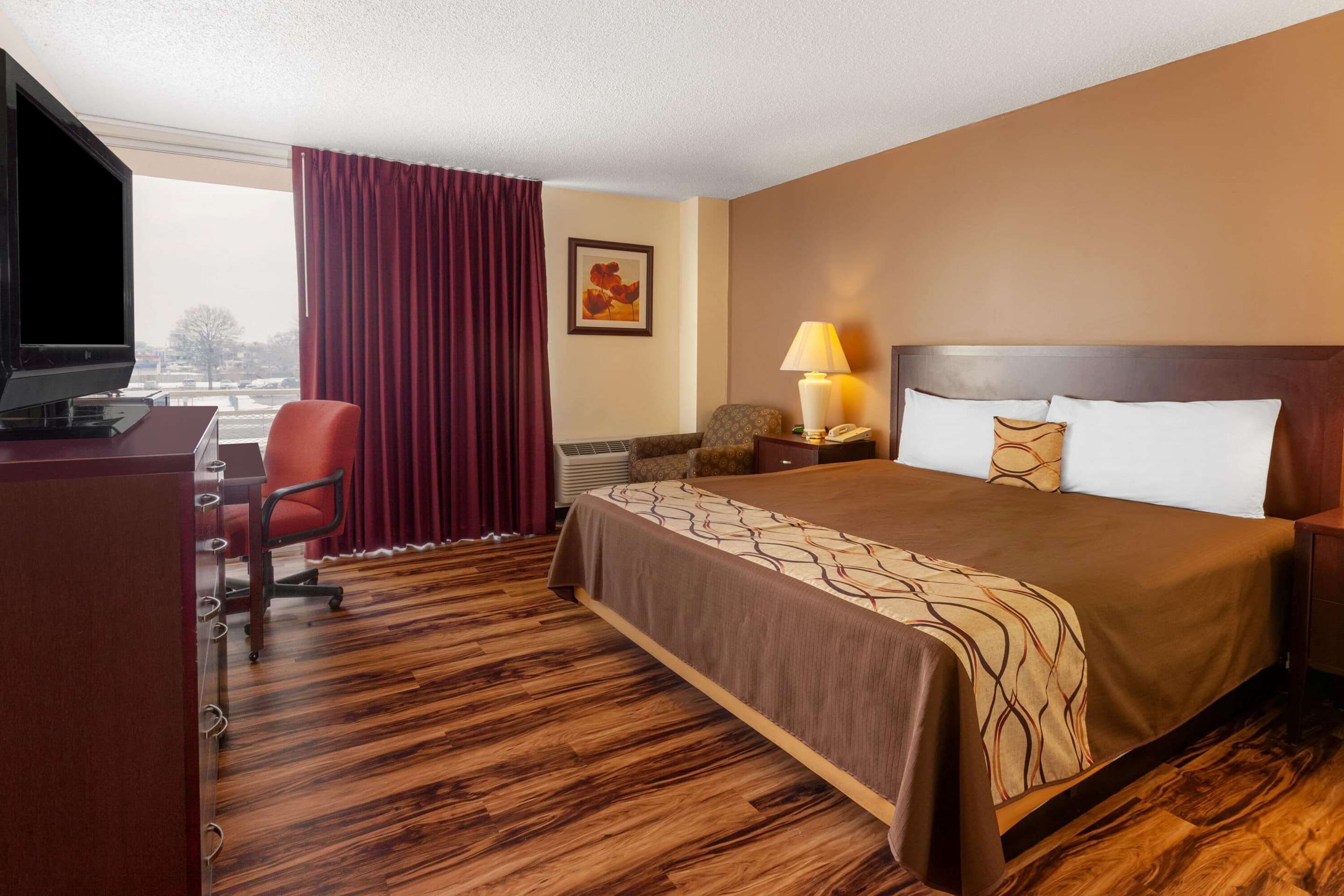 Travelodge by Wyndham Cleveland Airport - Brook Park - Slaapkamer