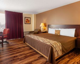 Travelodge by Wyndham Cleveland Airport - Brook Park - Slaapkamer