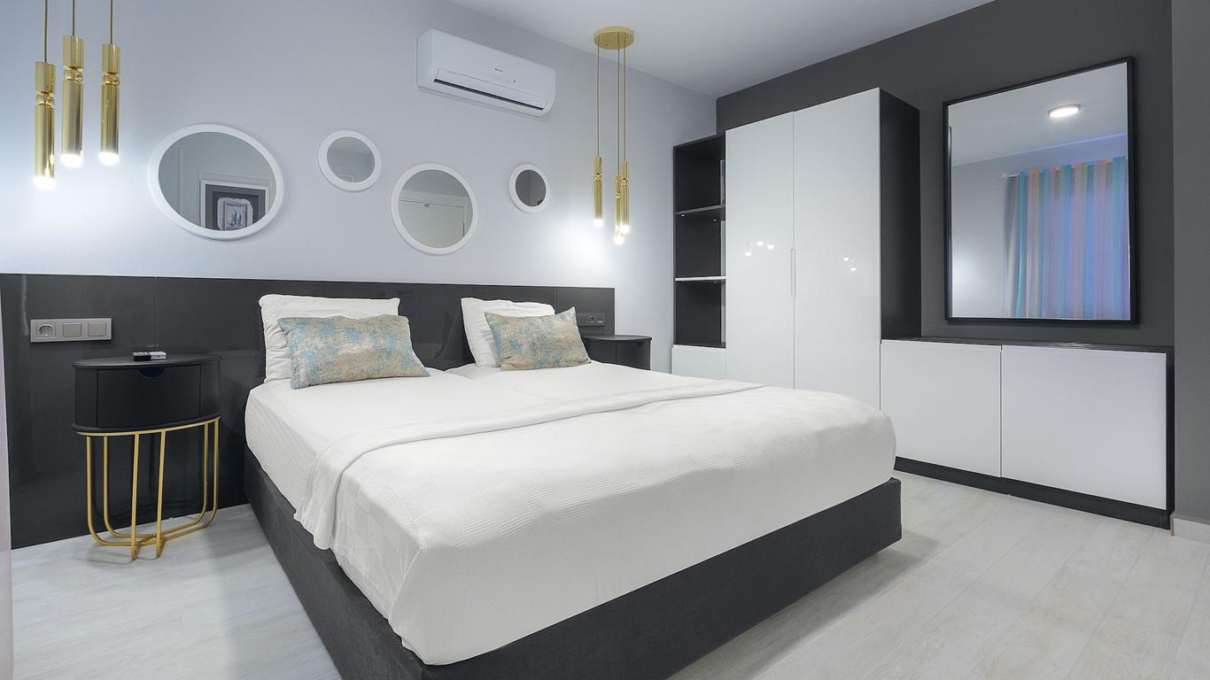 Twin Apart Hotel