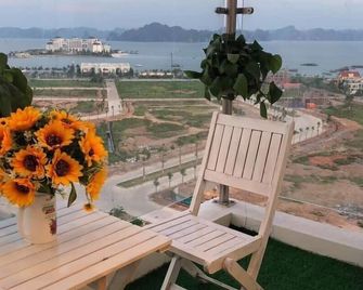 Zan - Newlife Halong Apartment - Ha Long - Balcón