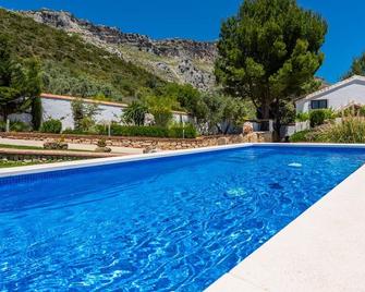 Villa Las Gayumbas Villanueva de la Concepcion by Ruralidays - Villanueva de la Concepcion - Pool